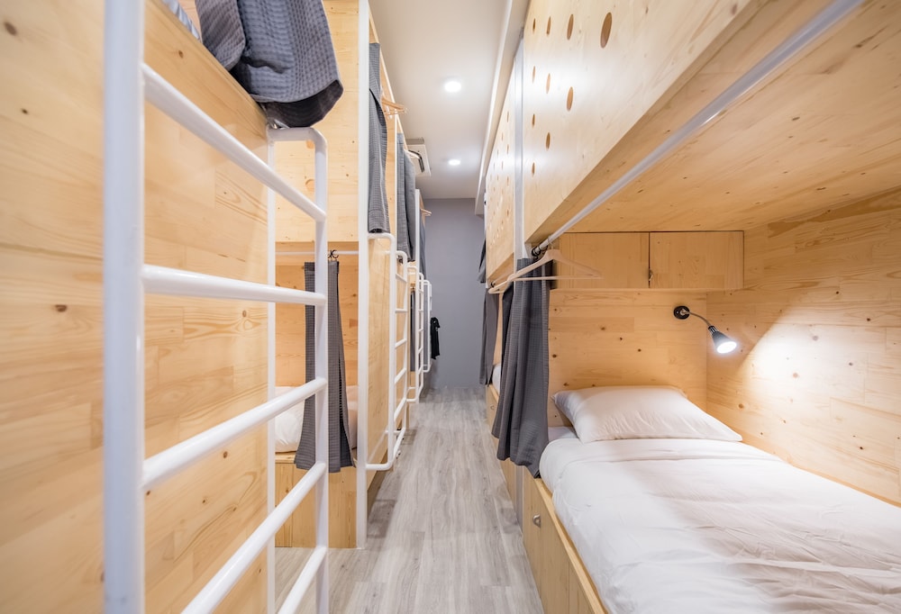 Female Dormitory with Shared Bathroom photo 1