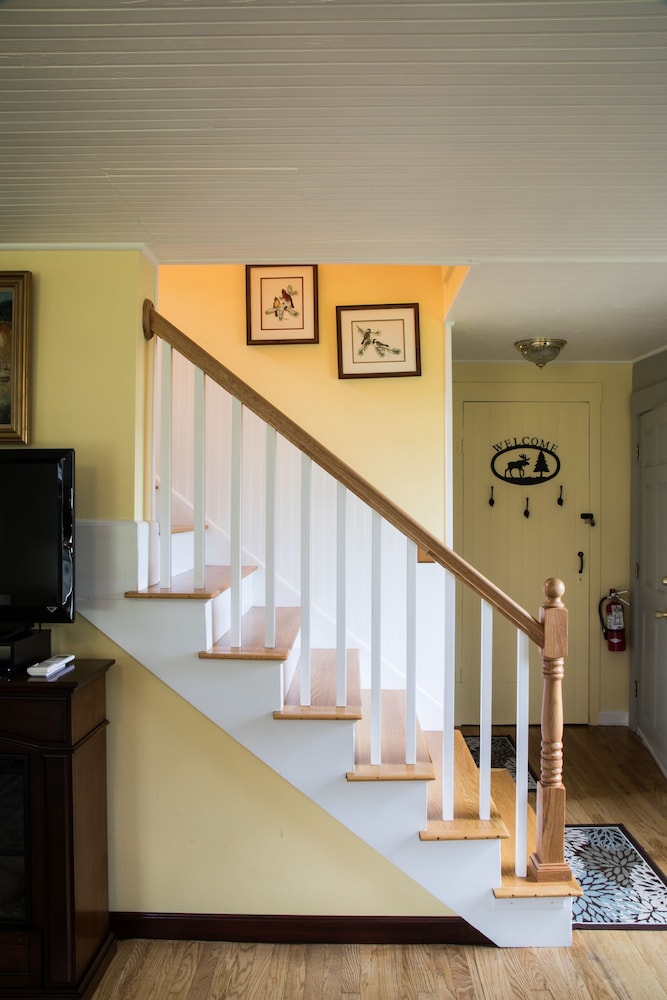 Suite (Lake Solitude) photo 2