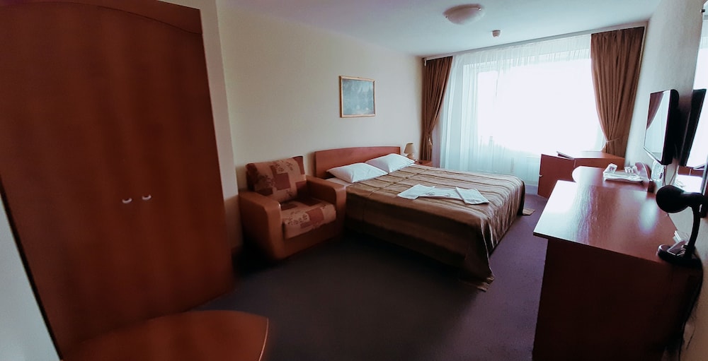 Double Room, Multiple Beds photo 2