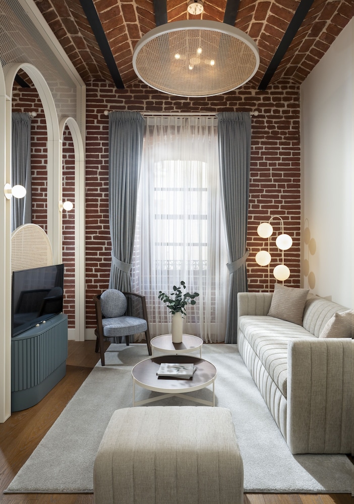 Historical Suite