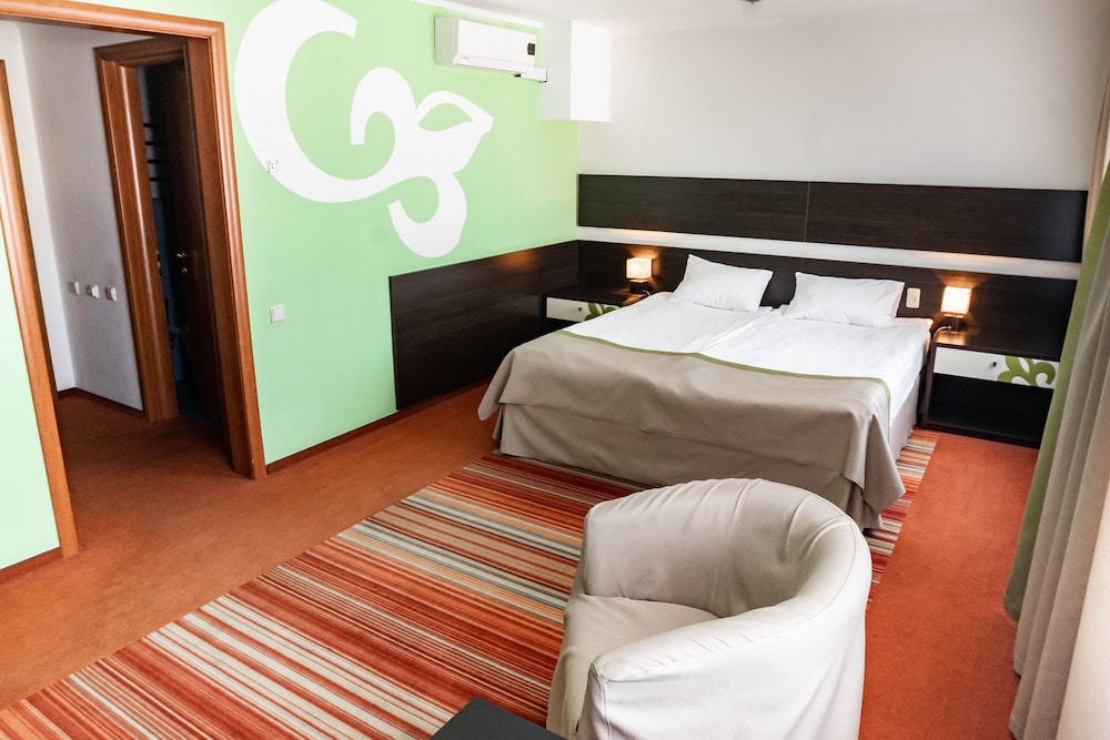 Standard Double Room photo 3