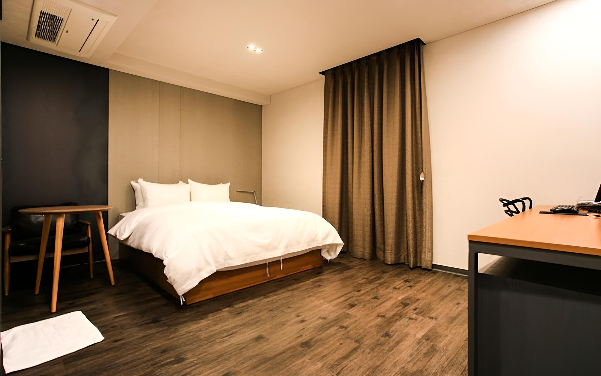 Room (Walkie Special Rate (No Parking Room ) - Photo 7