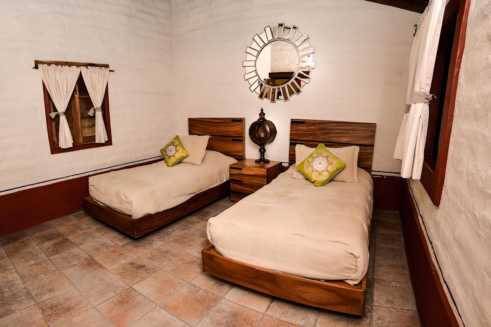 Family Double Room, 2 Bedrooms, Garden View photo 3