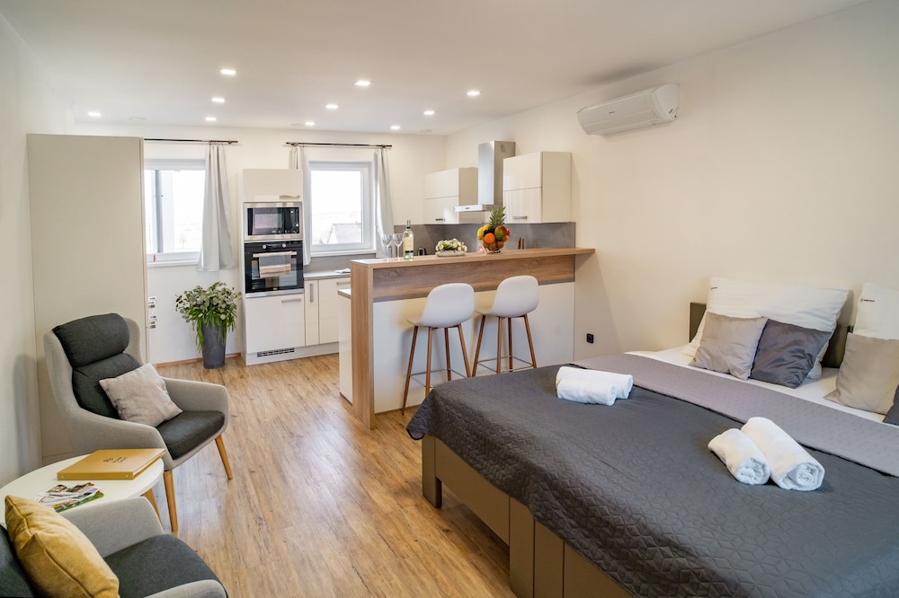Deluxe Room (Number 3)