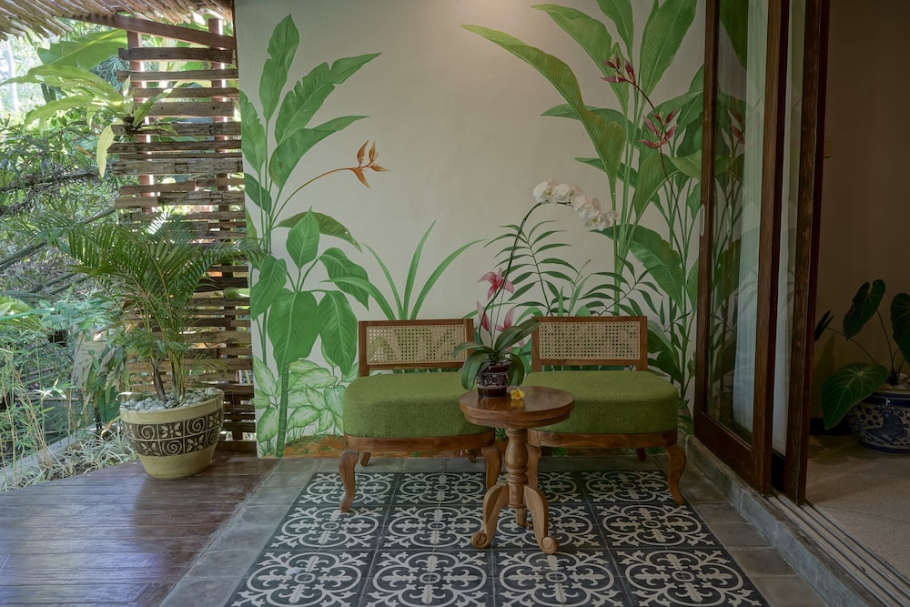 Suite - Photo 15