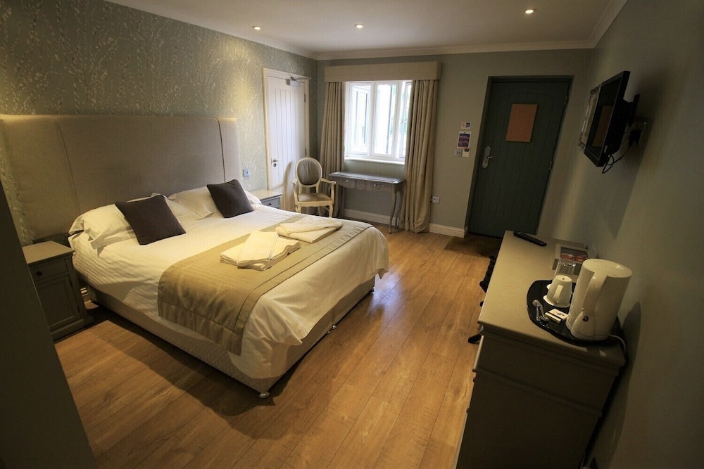 Double or Twin Room, Ensuite photo 2