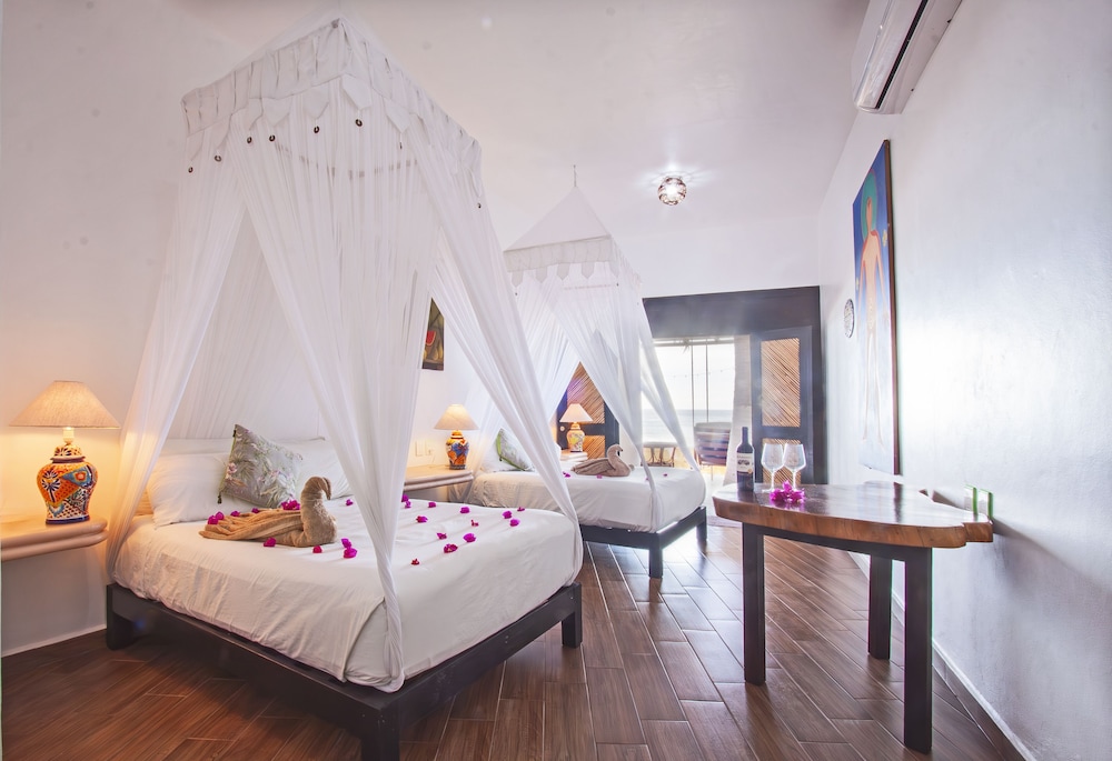 Luxury Double Room, Ensuite, Sea View