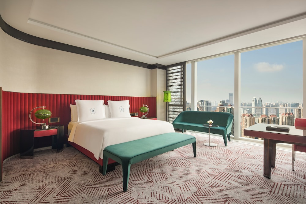 Premium Room (Complimentary first round minibar per stay)