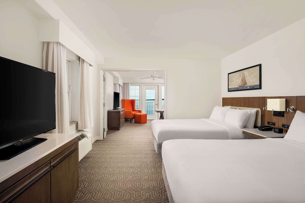 Two Queen One Bdrm Ste Bayfront - Photo 5