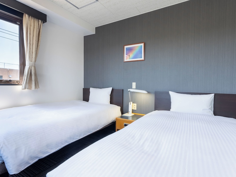 Standard Twin Room, Smoking
