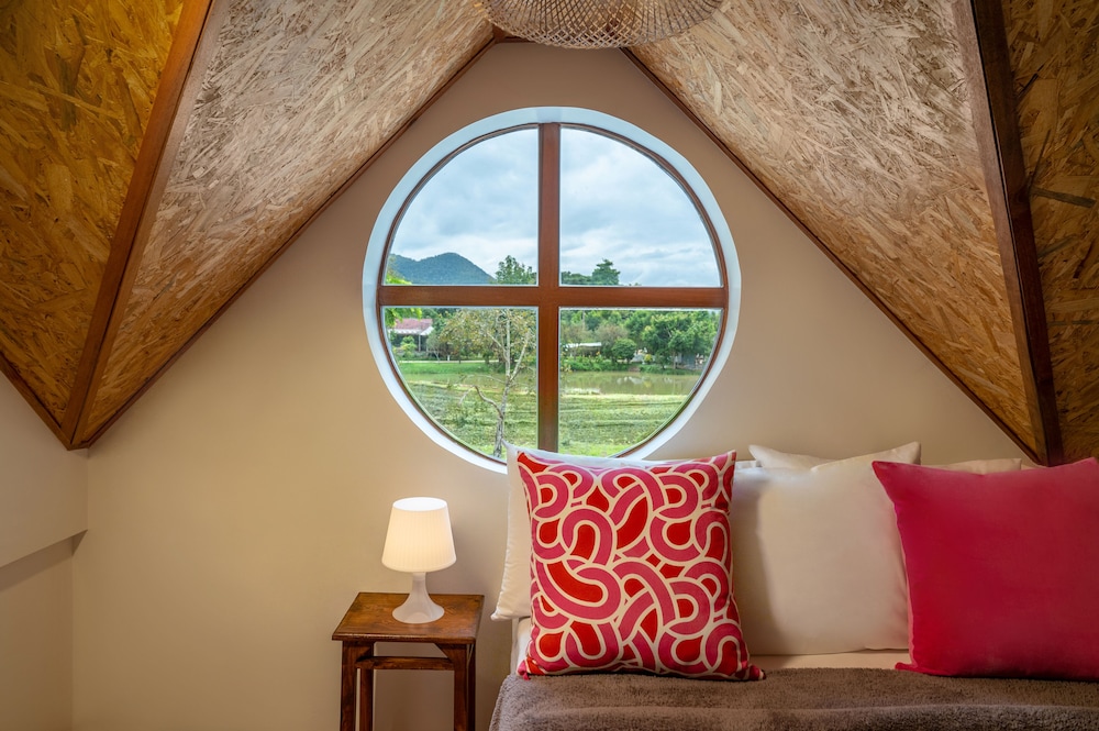 Luxury Farm House Family Loft photo 2