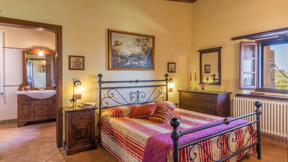 Villa photo 2