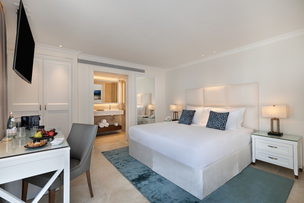 Deluxe Room, Balcony