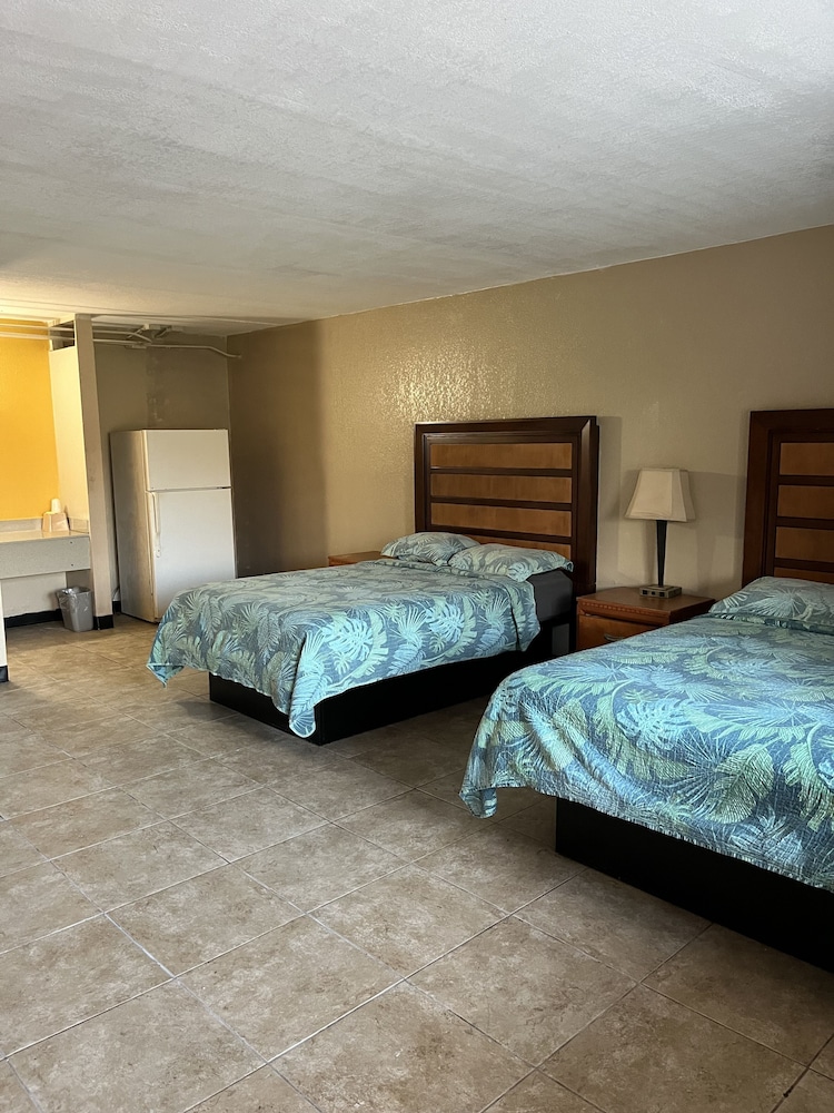 Standard Room, 2 Double Beds, Non Smoking