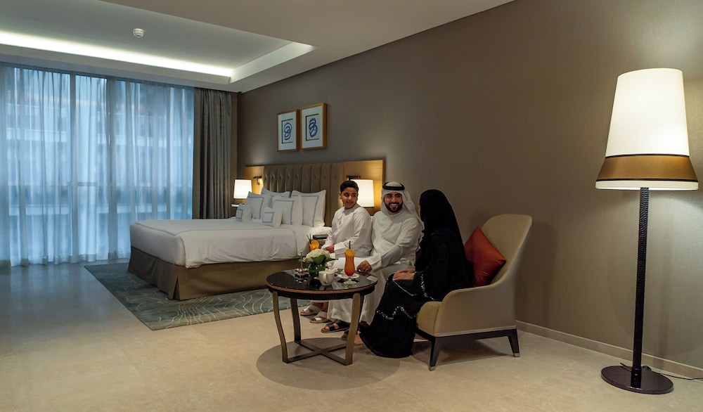 Family Room - Complimentary Luxury Transfers to Jumeirah Beach and Mall of Emirates thumbnail 6