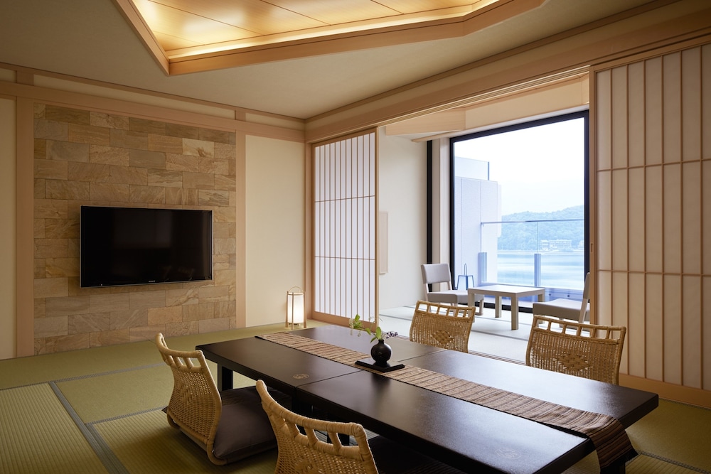 Japanese-Style Room with Open Air Bath, Lake View