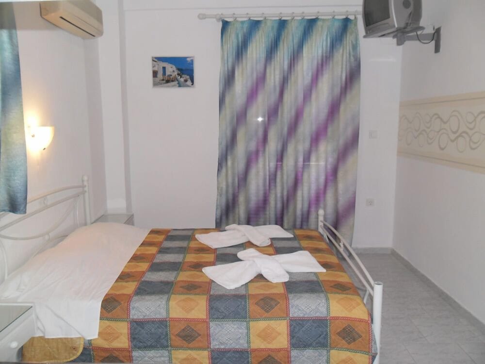 Economy Studio - Photo 18