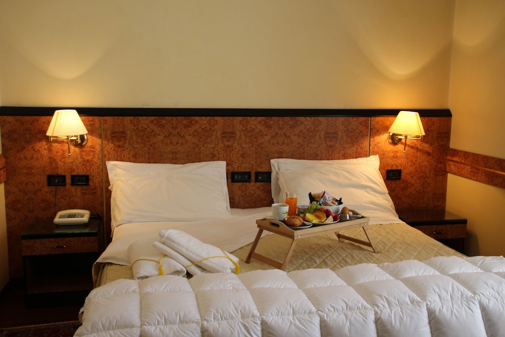 Standard Room - Photo 1