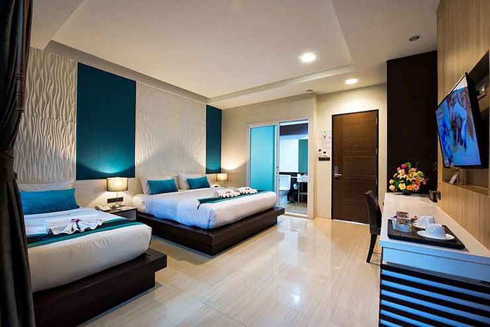 Deluxe Triple Room photo 2