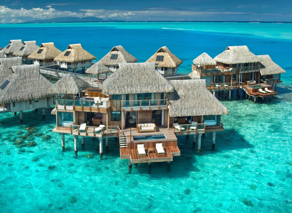 Presidential Overwater Villa