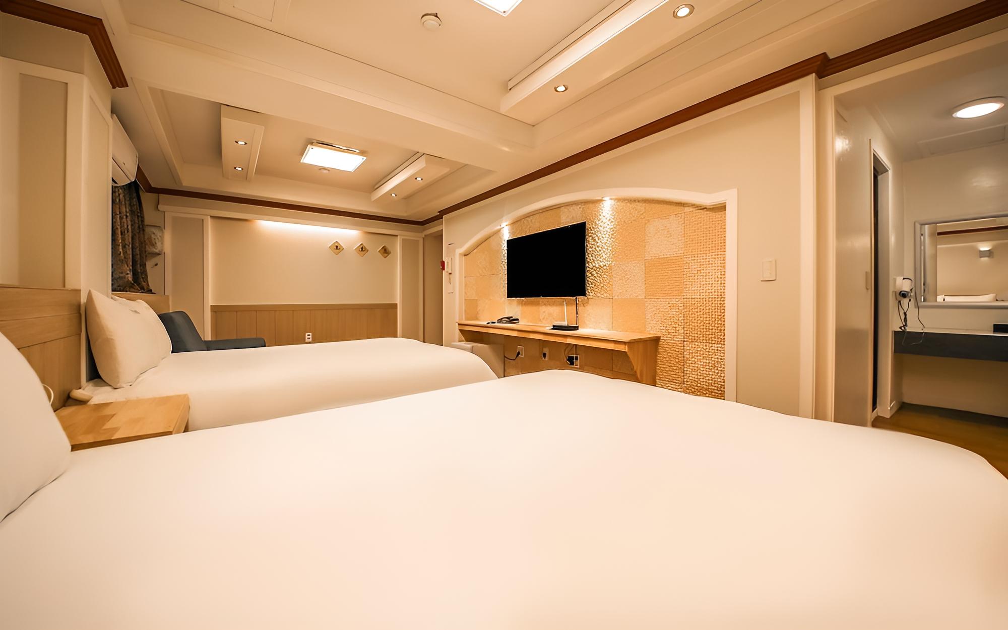 Room (Deluxe twin room (VIP room-twin Netfl) photo 1