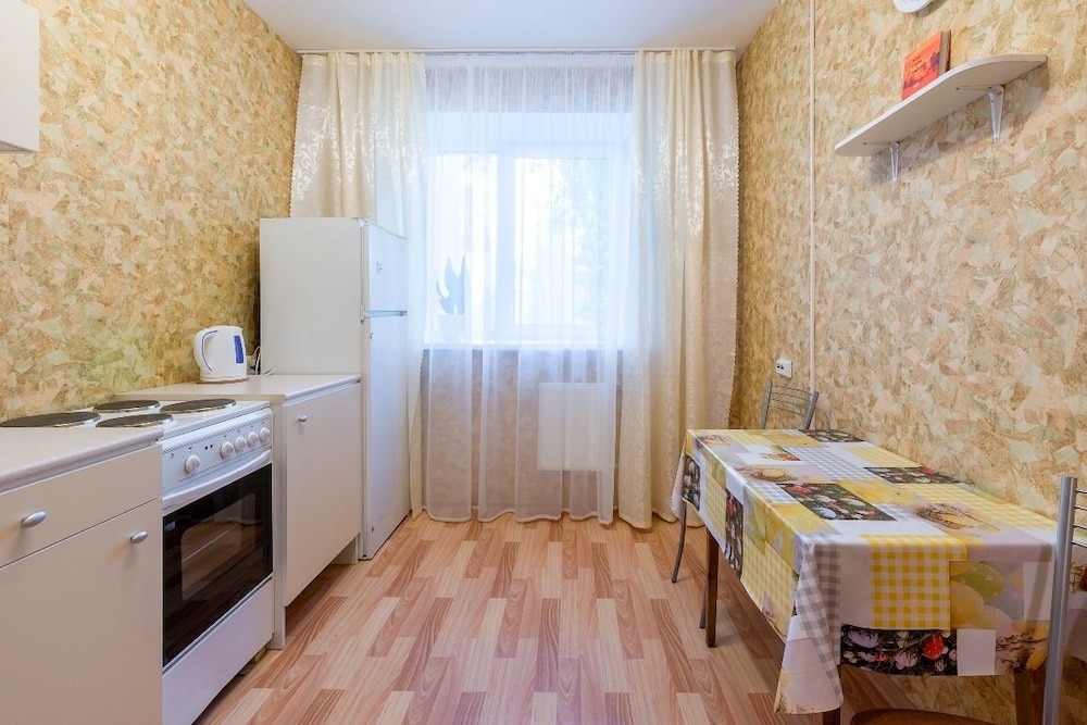 Apartment photo 2