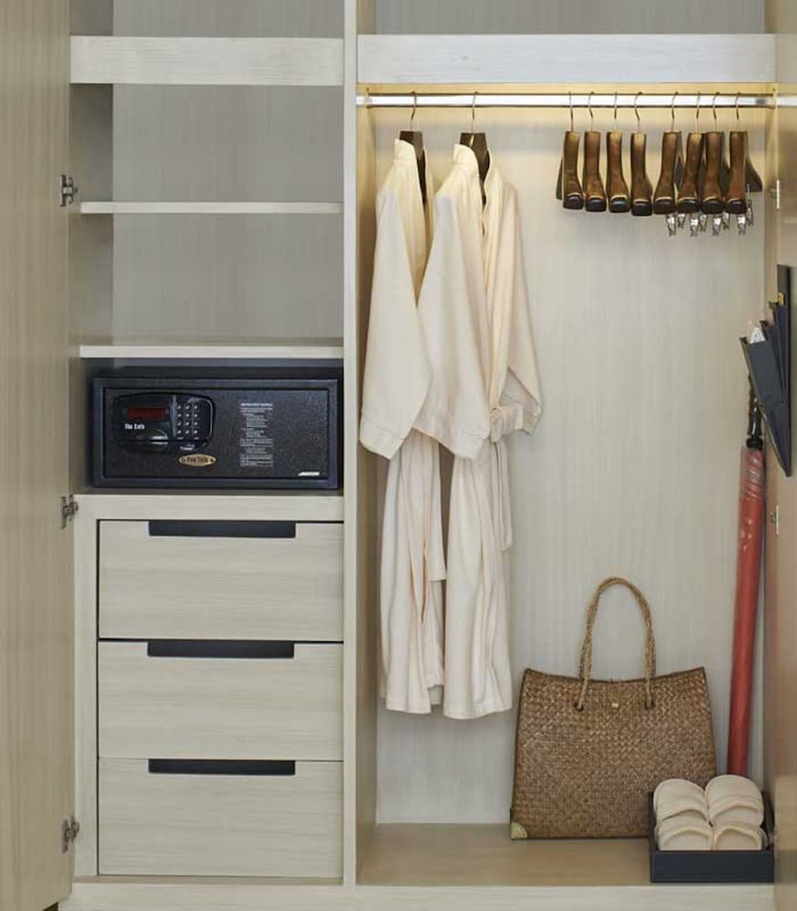 Executive Room (Club Twin) - Photo 8
