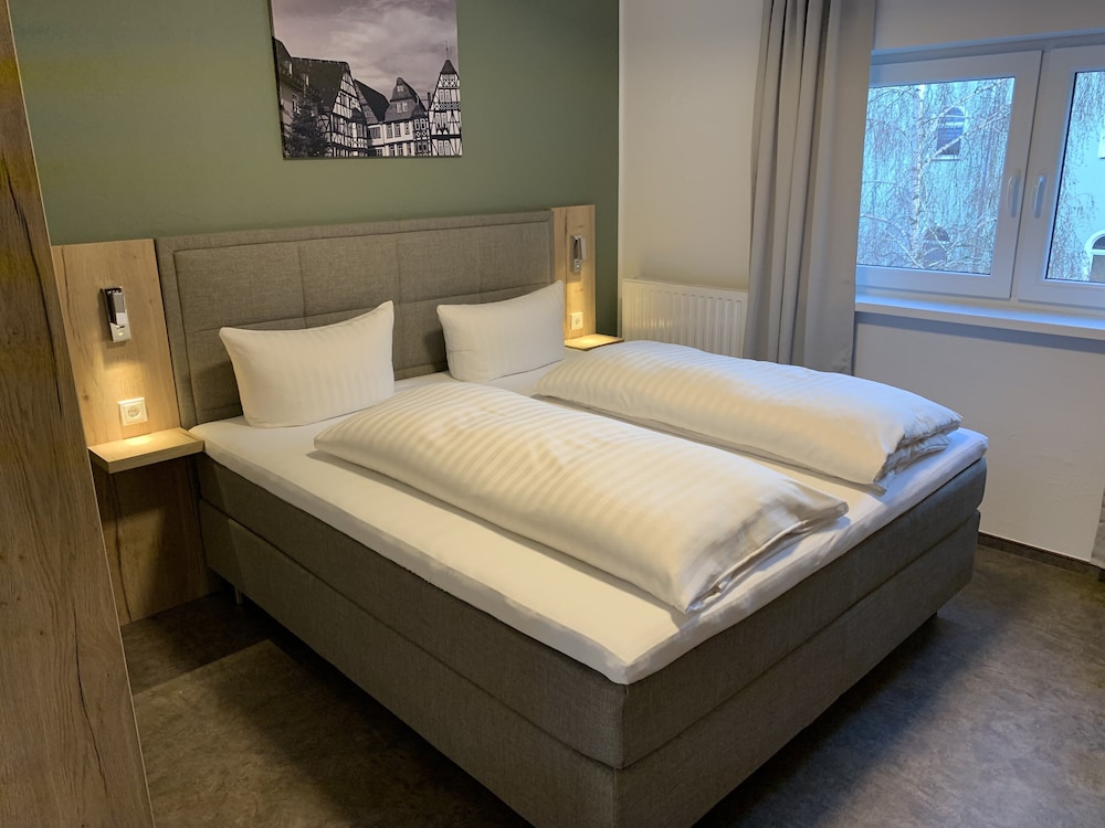 Standard Double Room - Photo 3