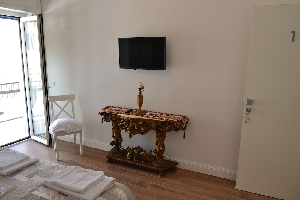 Standard Double Room, City View photo 2