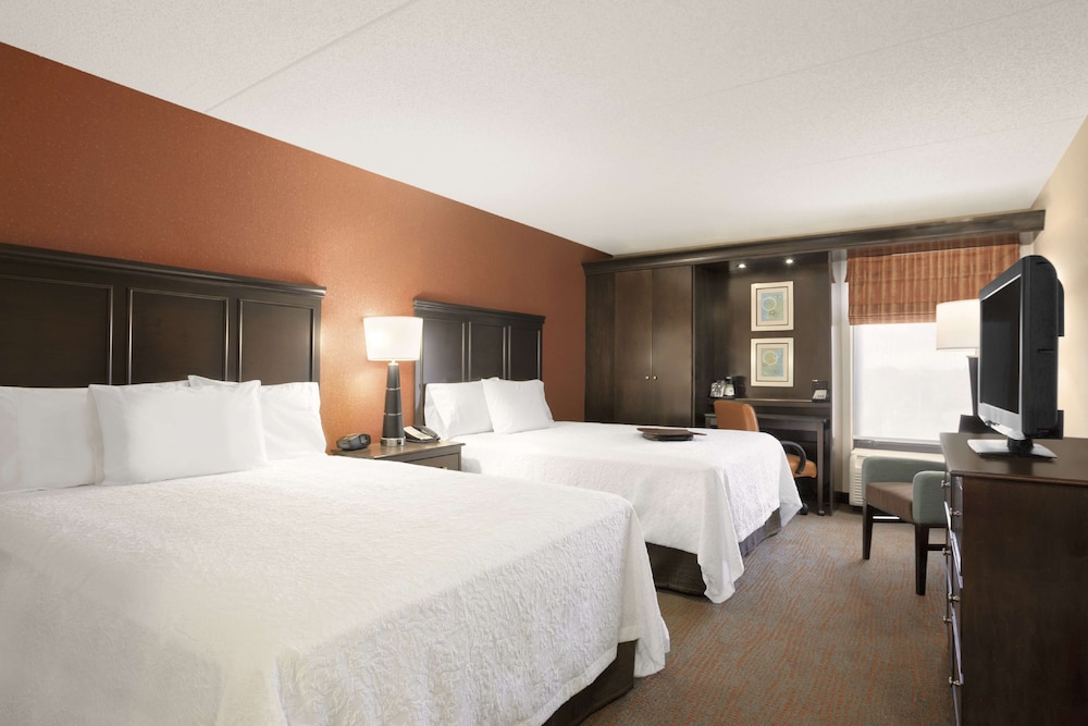 Room, 2 Queen Beds, Accessible, Non Smoking - Photo 1