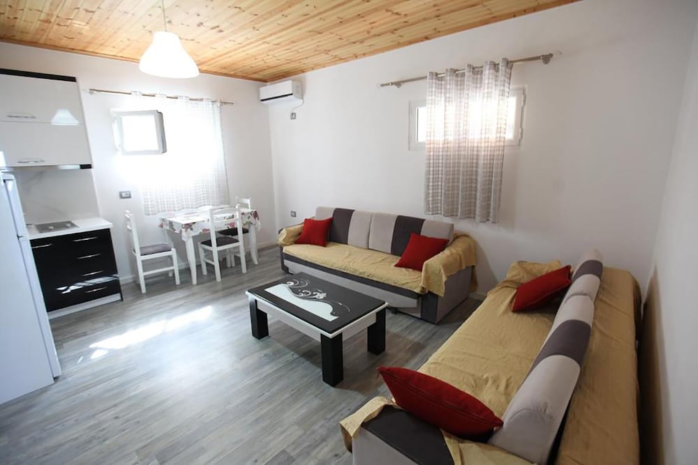 Apartment, Balcony