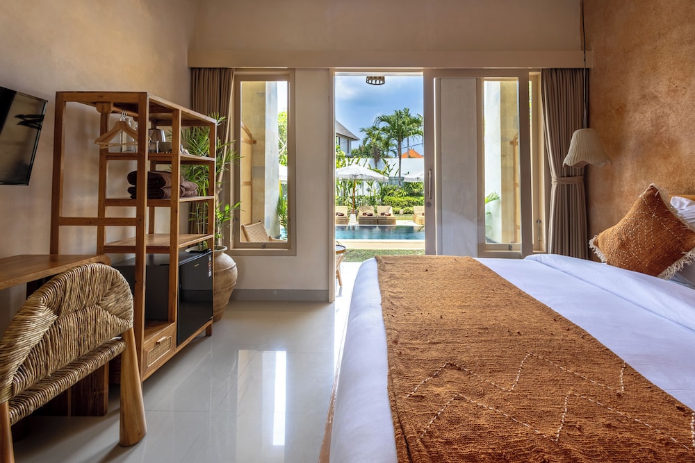 Double Room, Balcony, Pool View