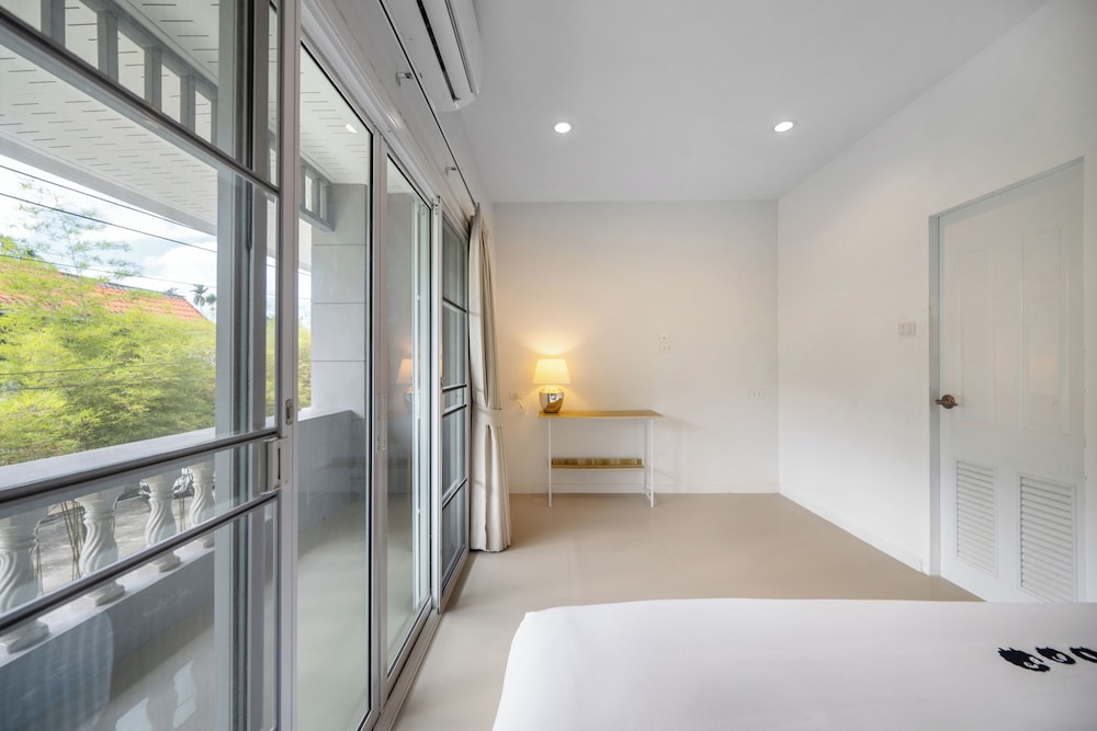 Duplex, Multiple Beds