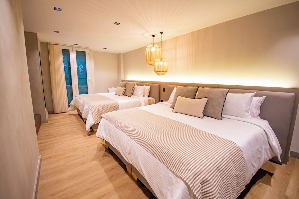 Deluxe Quadruple Room photo 3