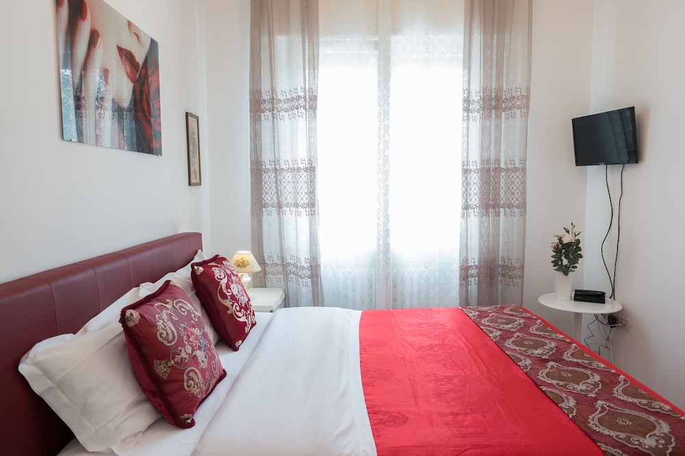 Deluxe Double Room, Private Bathroom photo 3