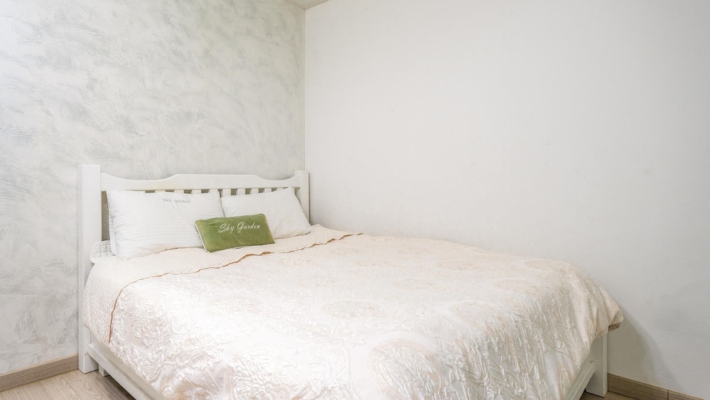 Basic Room, 1 Bedroom (sunset) - Photo 6