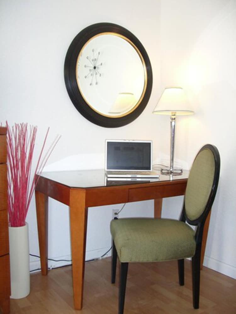 Standard Room, 2 Queen Beds - Photo 4