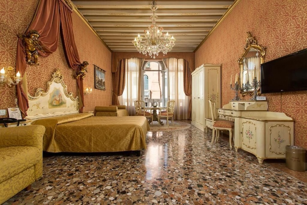 Junior Suite, Canal View photo 1