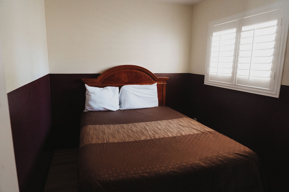 Family Double Room - Photo 1