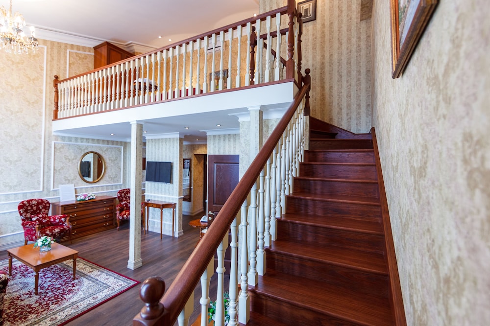 Suite (Duplex) photo 2
