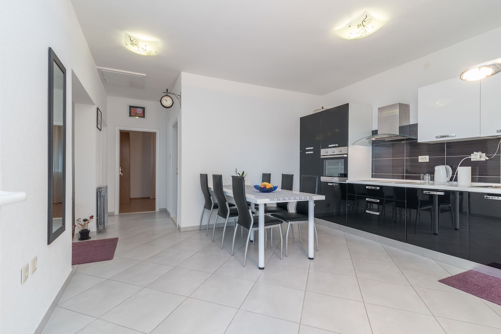 Apartment, 2 Bedrooms, Balcony, Sea View