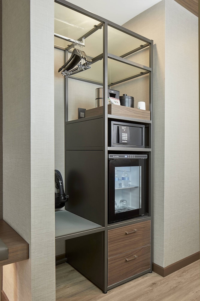 Room, 1 King Bed with Sofa bed (Mobility/Hearing Access, Roll-In Shwr) - Photo 3