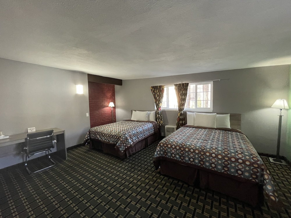 Room, 2 Bedrooms, Non Smoking (2 Queen Beds per Room)