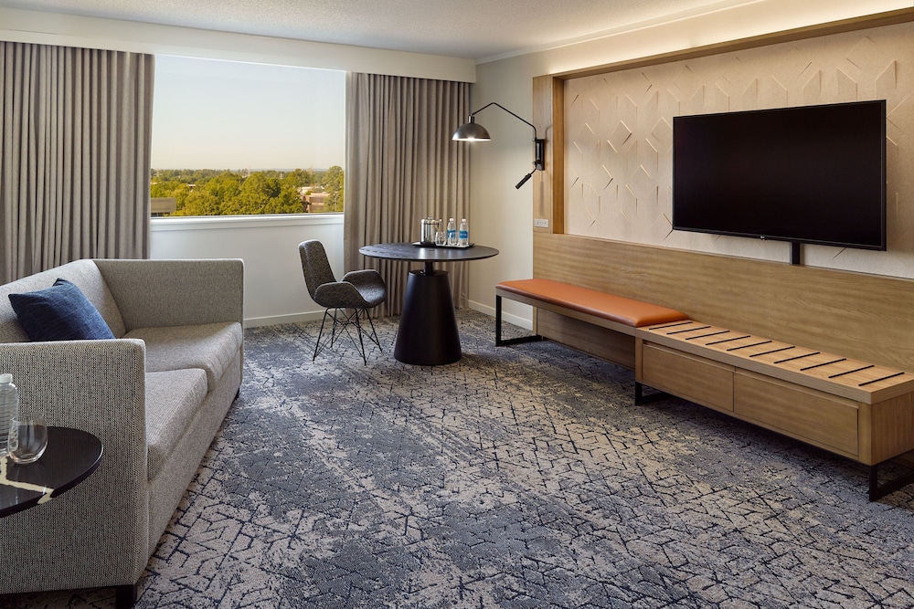Junior Suite, 1 Bedroom - Photo 2