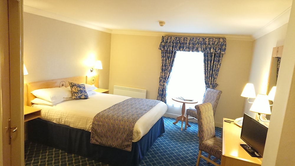 Standard Double Room Single Use, 1 King Bed photo 2