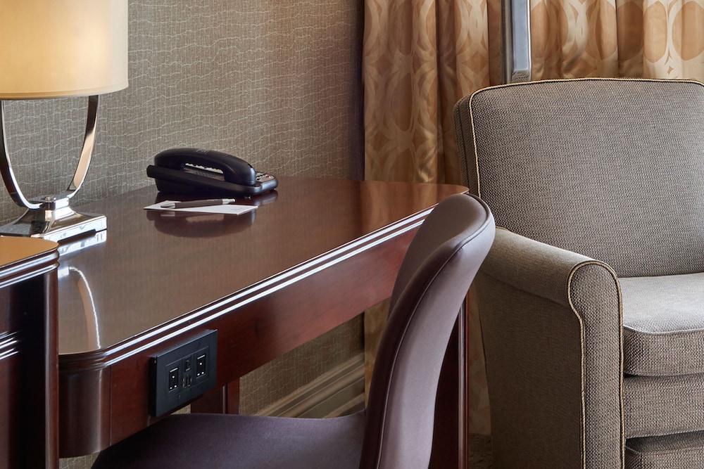 Club Suite, 1 Bedroom - Photo 2