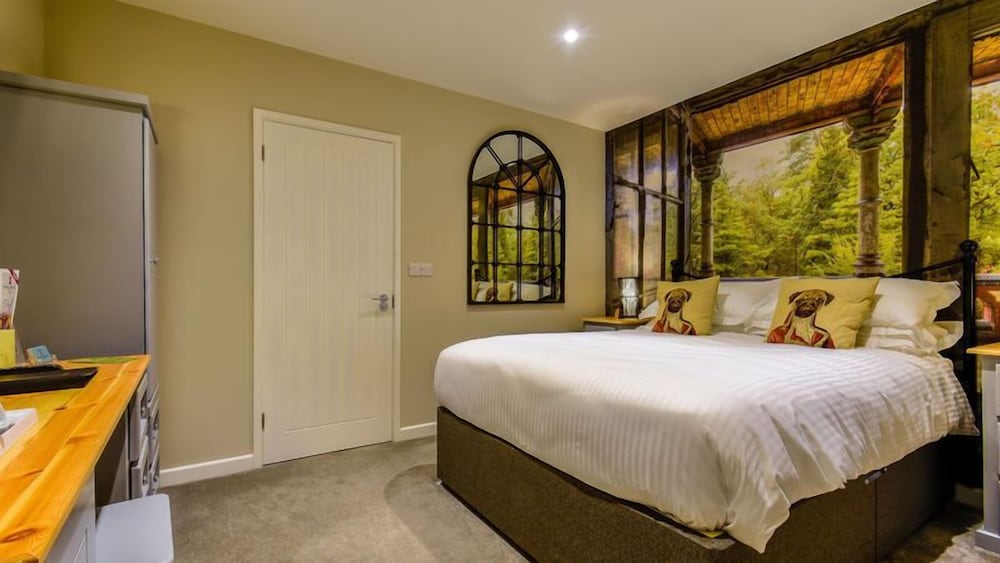 King Room, Ensuite (Shower Only)