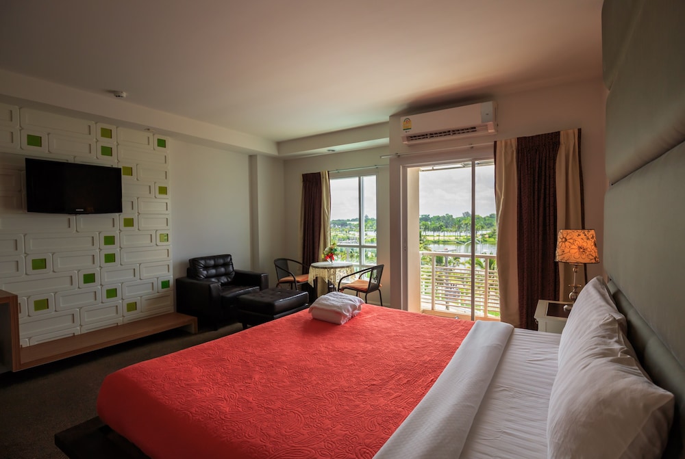 Deluxe Room - Photo 2