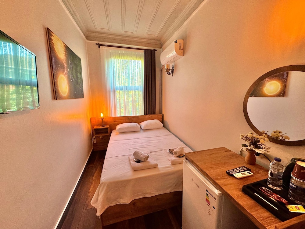 Economy Double Room photo 1