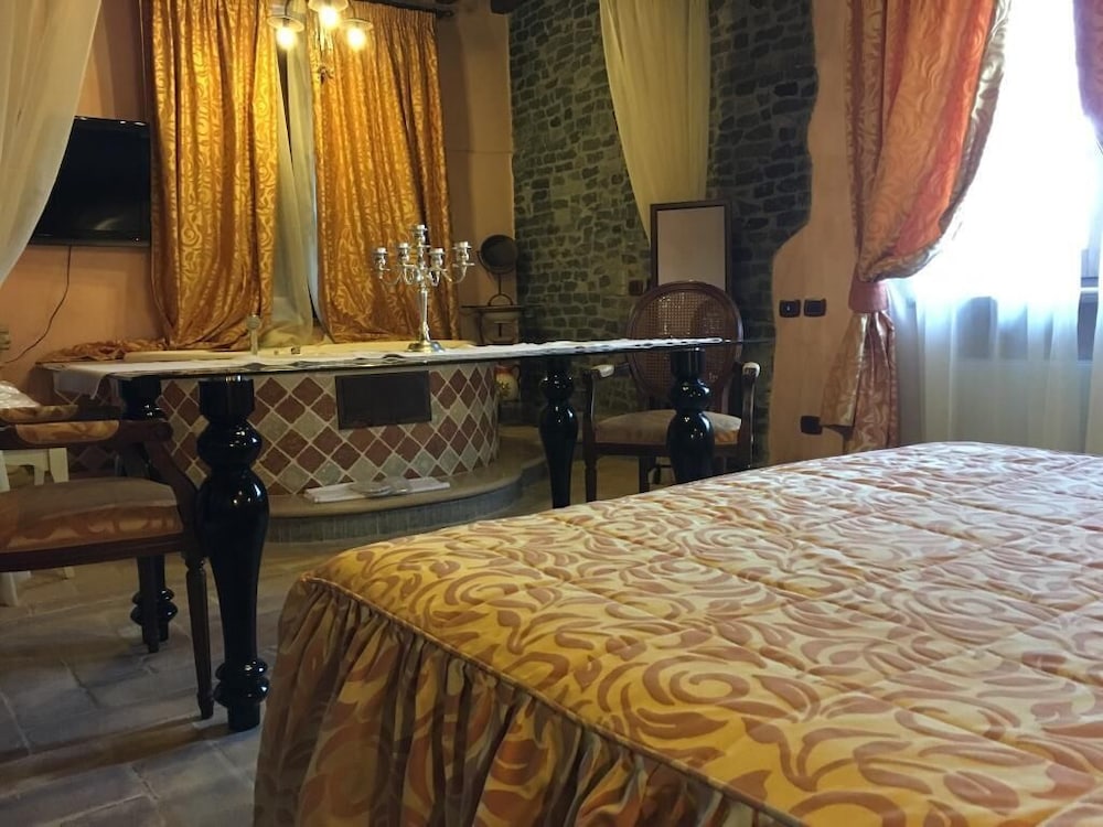 Exclusive Studio Suite